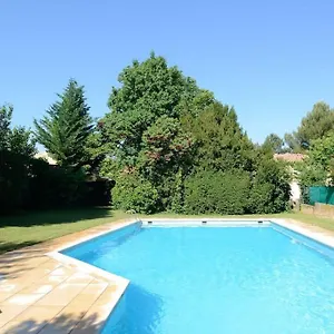 Dans Tres Belle Bastide 18eme Siecle Aix-en-Provence